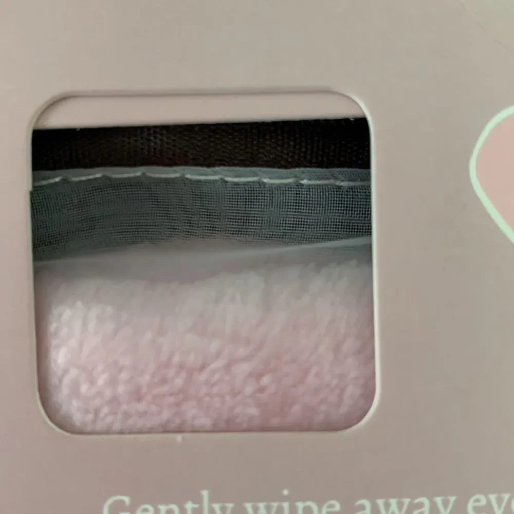NIB, Lily Eden Reusable Make-up Remover Towel Set